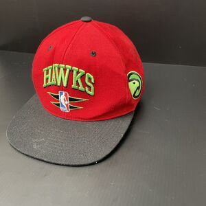 Atlanta Hawks Mitchell & Ness Adjustable Snapback Cap / Hat